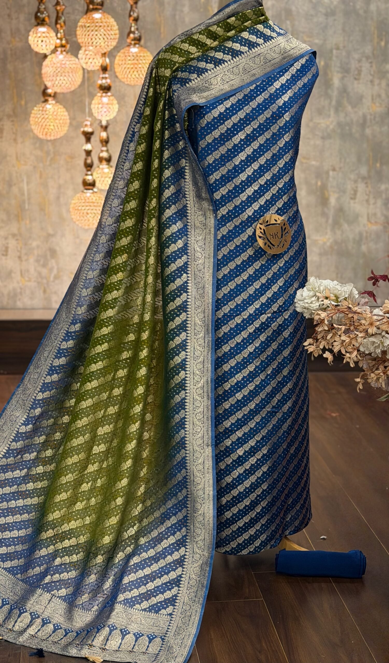 Khaddi Georgette kurta & dupatta 2 Khaddi Georgette kurta & dupatta - Image 1