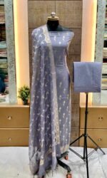 Banarasi Silk golden and silver Zari - Image 4