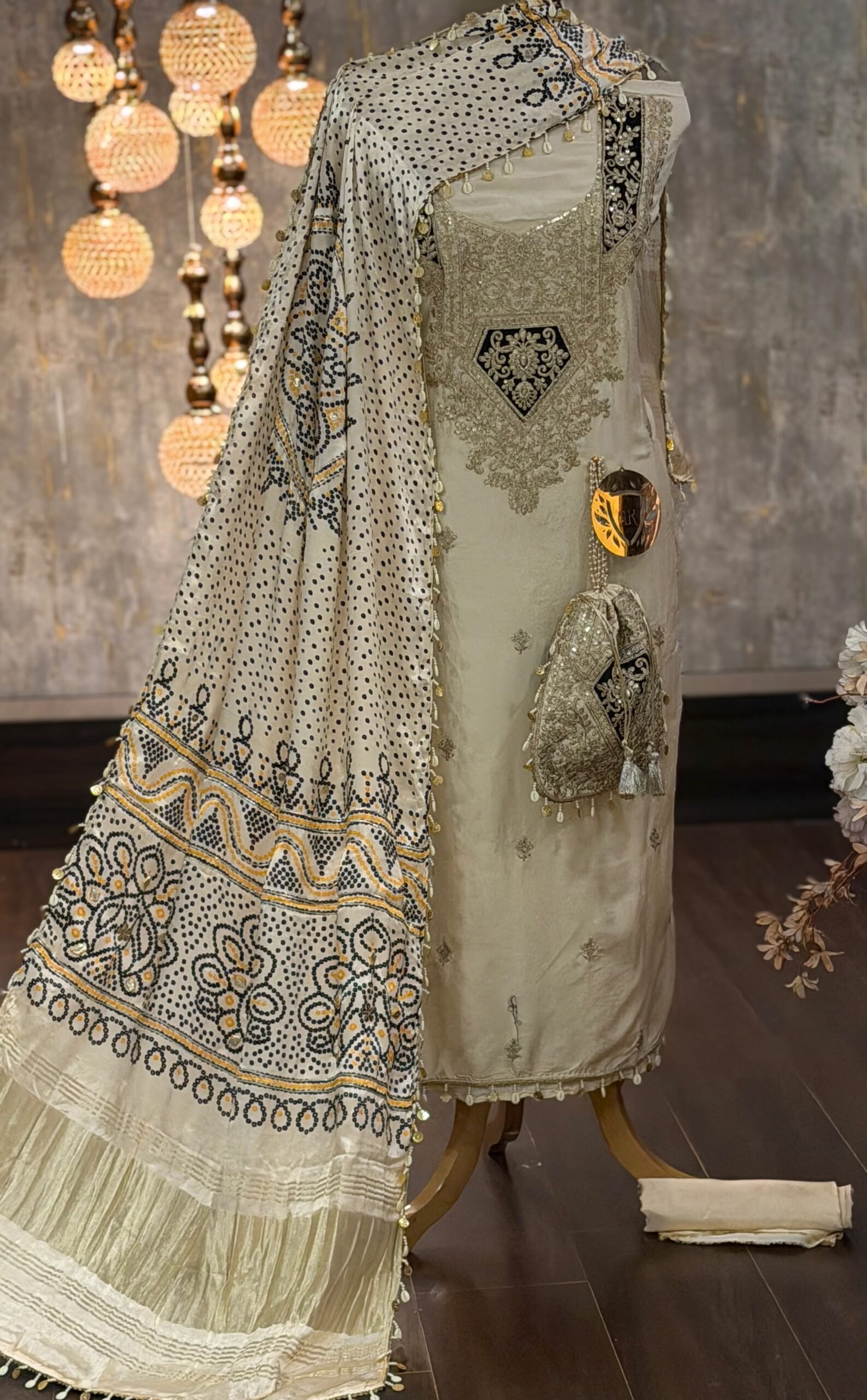 Russian silk2 Russian silk embroidered kurta suit - Image 1