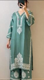 Muslin chikankari set - Image 4